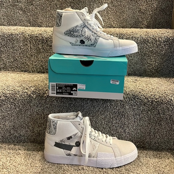 Nike Other - Nike Men’s High-Top Sneakers White with Gray Floral Accents
